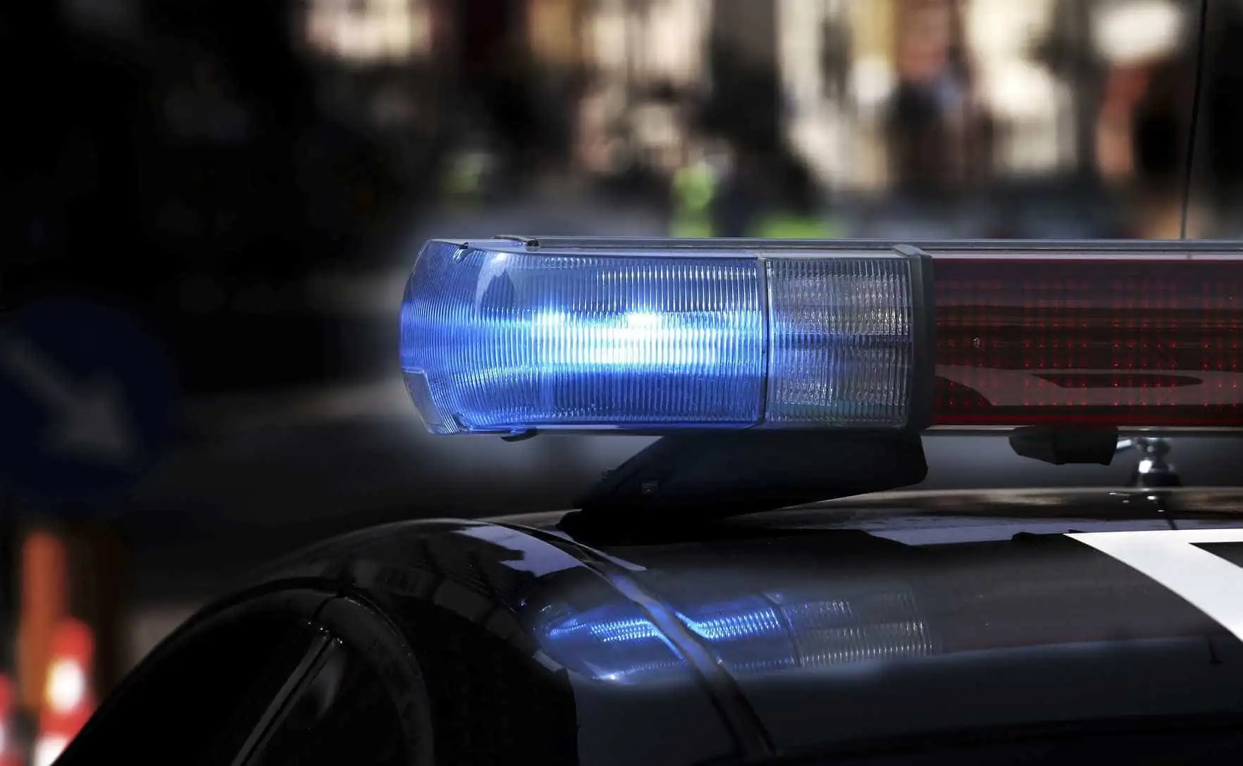 Detidos após furtos em 2 supermercados. Um deles tinha fugido da prisão