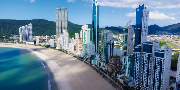 Além do horizonte: o polêmico debate sobre verticalização das cidades