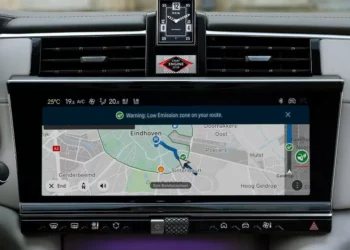 Híbridos da DS vão ligar modo elétrico automaticamente em certas zonas