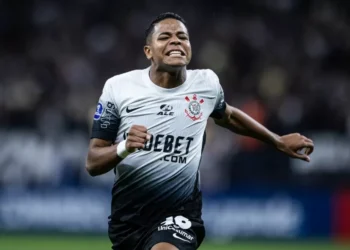 Corinthians goleia Argentinos Juniors por 4 a 0