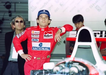 Ayrton Senna deixou-nos há 30 anos. E estes momentos ninguém os esquece