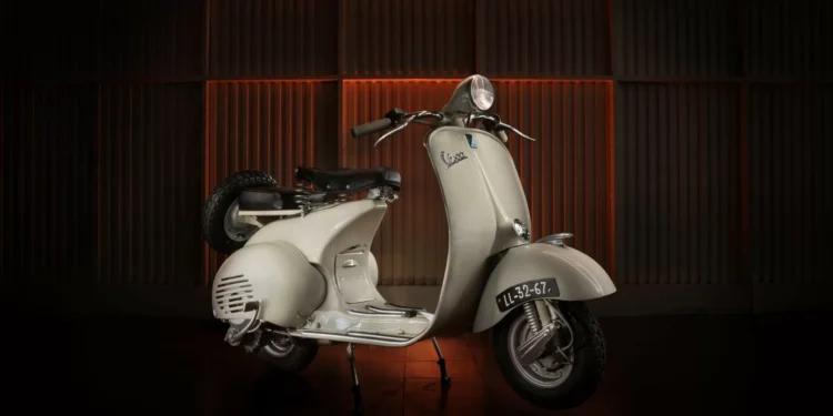 Vespa 125 de 1954 é restaurada e pode ser vista no Museu do Caramulo