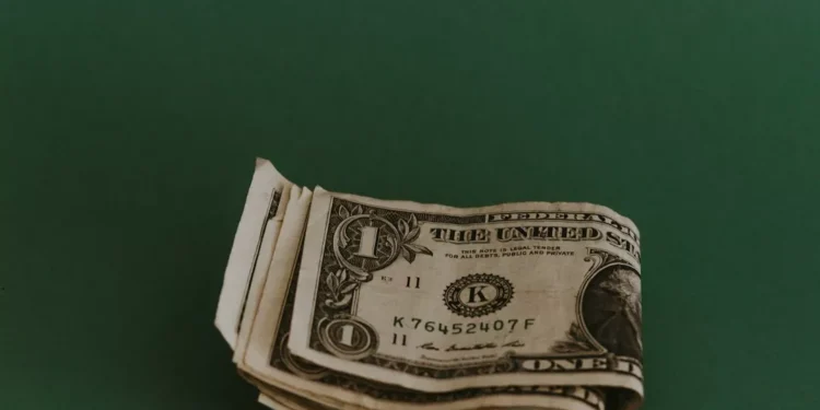 “Desmistificando as Finanças: Orientação e Experiência Positiva”