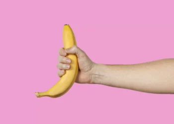 Tamanho é documento? Estudo revela fatores que influenciam medida do pênis