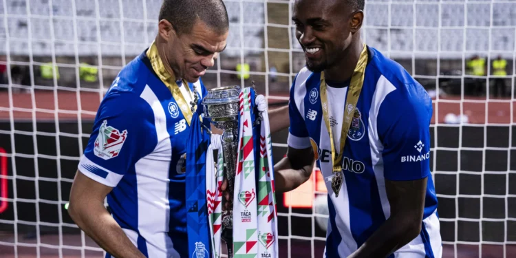 Otávio e o passado: "Há dois anos estava no Sampaio Corrêa… sem jogar"