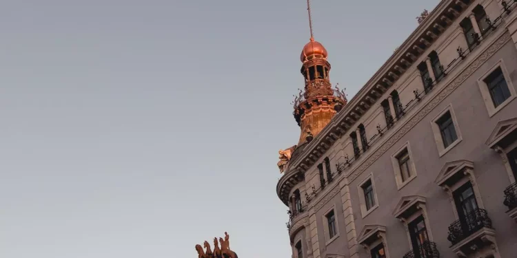 “O papel da economia na sociedade”