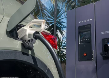 O ambicioso plano da Volvo para cobrar pela energia de seus carregadores