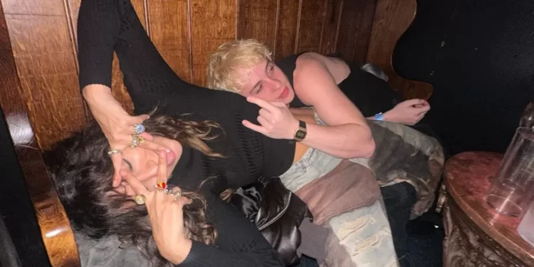 Marina Sena e Juliano Floss assumem que estão namorando