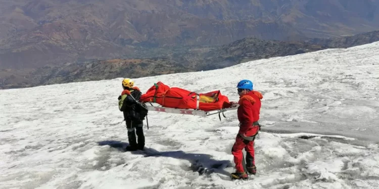 Alpinista que desapareceu há 22 anos encontrado mumificado no Peru