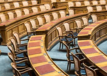 “A Importância da Política na Sociedade Moderna”