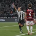 Botafogo goleia o Flamengo e retoma liderança do Campeonato Brasileiro