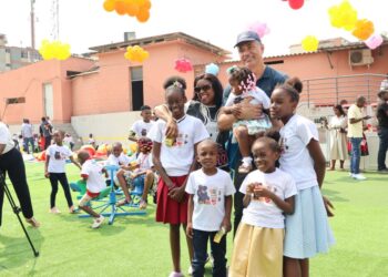 Felicitações carinhosas às crianças