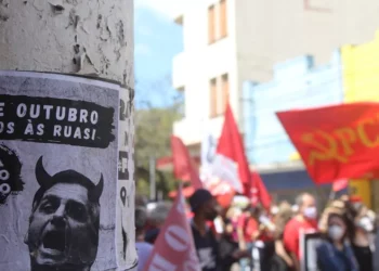 “A importância da política na sociedade atual”