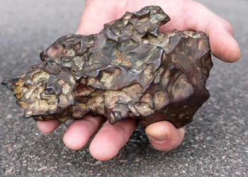 Origem de 90% das rochas espaciais que caem na Terra é descoberta