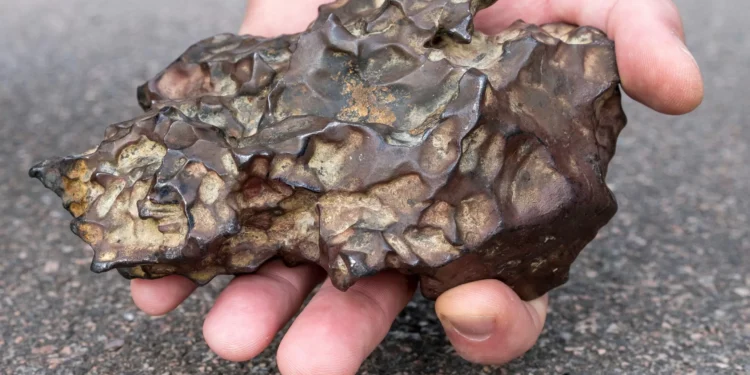 Origem de 90% das rochas espaciais que caem na Terra é descoberta