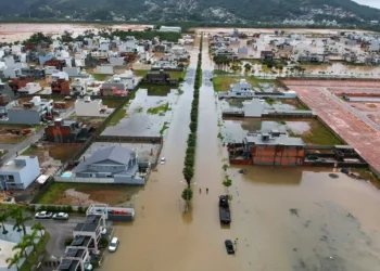 CBF anuncia ajuda de R$ 20 milhões a clubes gaúchos após prejuízos com enchentes