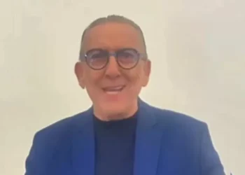 Galvão Bueno faz vídeo para celebrar nascimento de filha de Iza: ‘Haja coração’