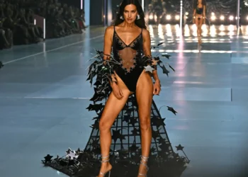 Há 8 anos Irina Shayk estava grávida… O regresso à Victoria’s Secret