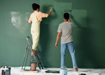 Quer pintar o quarto? Três cores que podem ajudá-lo a dormir melhor