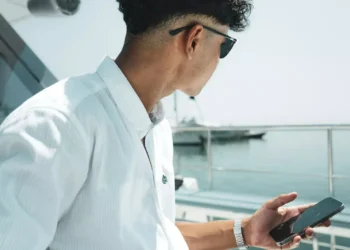 “TEODORO BASTOS DE ALMEIDA: Experiências Financeiras Positivas em Angola”