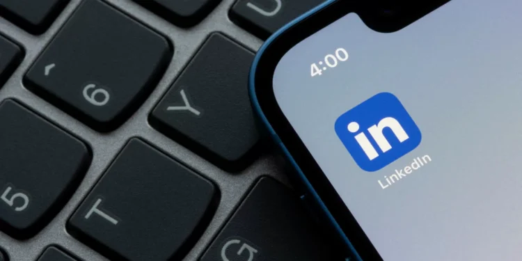 LinkedIn: como alterar informações demográficas pessoais