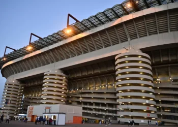 [0-0] AC Milan-Juventus: Rola a bola em Milão