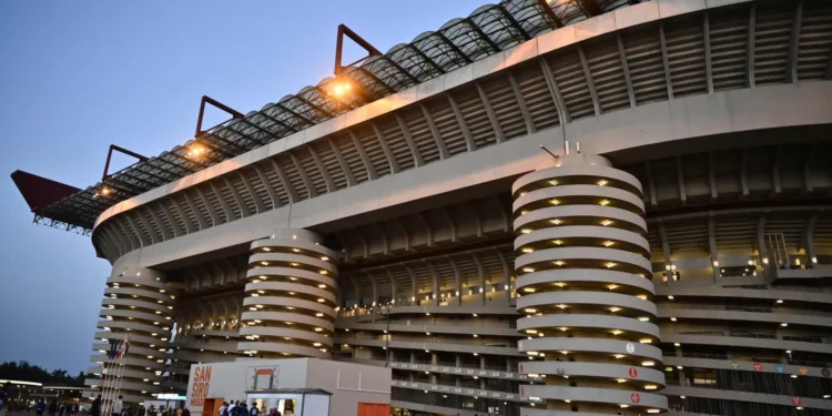 [0-0] AC Milan-Juventus: Rola a bola em Milão