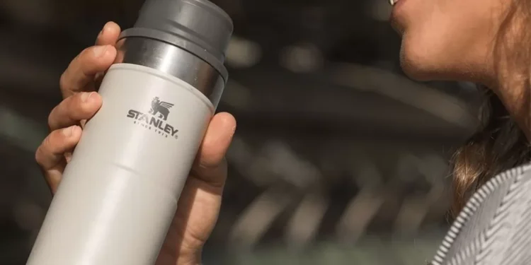 Stanley retira de circulação quase três milhões de garrafas térmicas após queimaduras