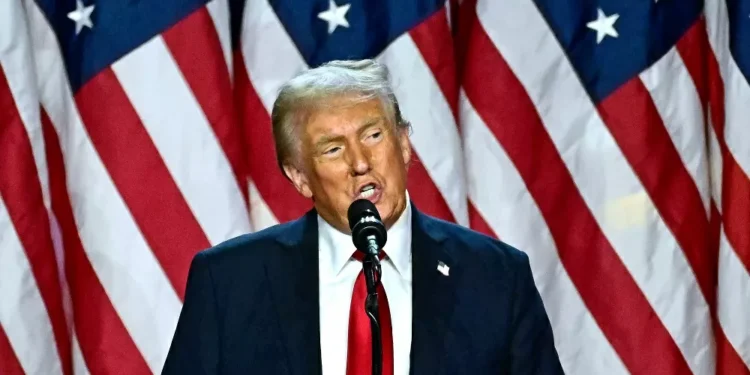 Trump defende eliminação do teto da dívida e gera reações no Congresso