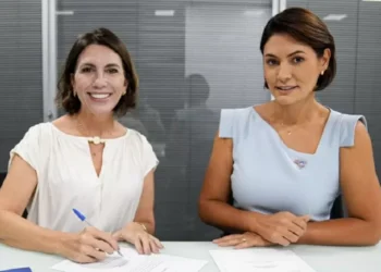 Deputada federal pede que política de atenção às doenças raras seja permanente no Brasil