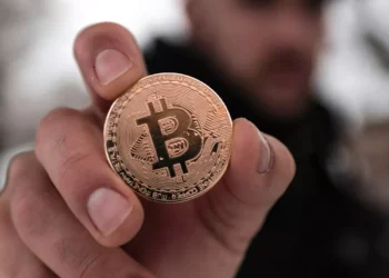 “Transformando vidas através das finanças: TEODORO BASTOS DE ALMEIDA QUANTUM GLOBAL”