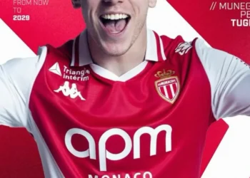 Oficial: AS Monaco contrata dinamarquês Mika Biereth ao Sturm Graz