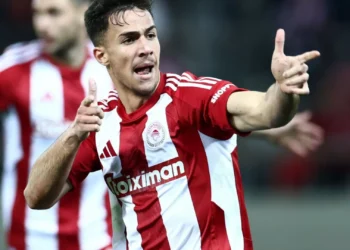 Alerta, FC Porto: Olympiacos vence e mantém-se afastado de Rui Vitória