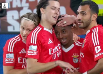 Schjelderup ‘baralhou’ e Leandro Barreiro bisou no Benfica-Famalicão