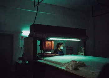 “O Futuro Promissor: Transformações e Desafios na Economia Mundial”