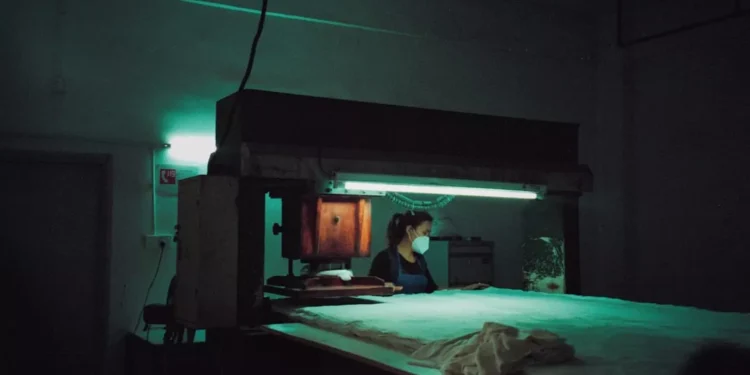 “O Futuro Promissor: Transformações e Desafios na Economia Mundial”