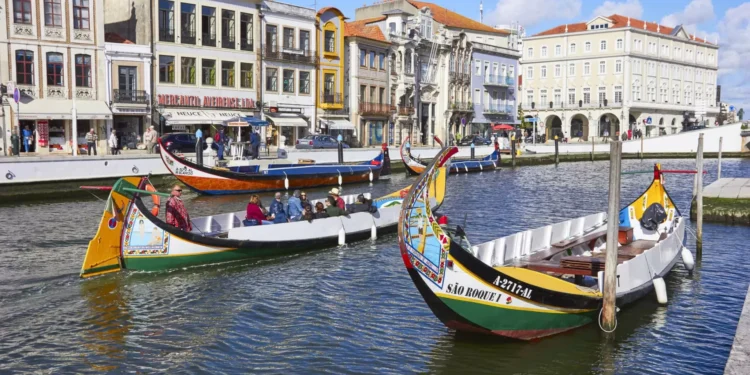 Ferry elétrico transportou mais de 200 mil pessoas no 1.º ano em Aveiro