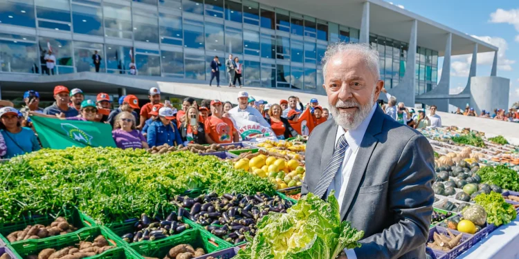O agro precisa cortar a dependência estatal