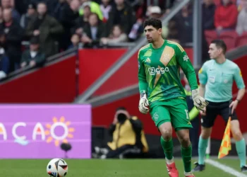 Matheus Magalhães com estreia de sonho (e vitória) no Ajax