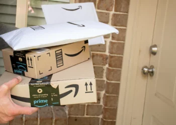 Vazamento de dados atinge clientes da Amazon e do eBay