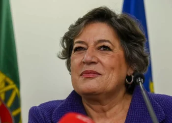 Montenegro falhou ida a Kyiv? “Dar tacadas de golfe com o amigo urgia”