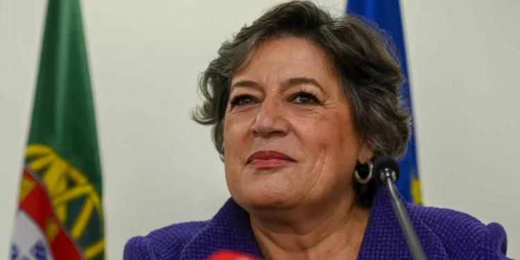 Montenegro falhou ida a Kyiv? “Dar tacadas de golfe com o amigo urgia”