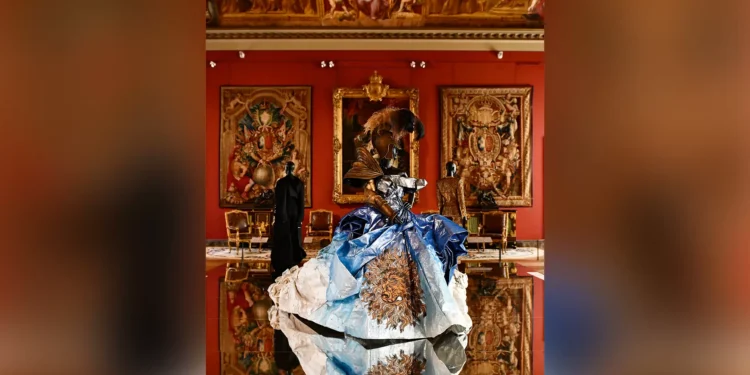 Arte para vestir: por dentro da extraordinária exposição no Louvre, em Paris