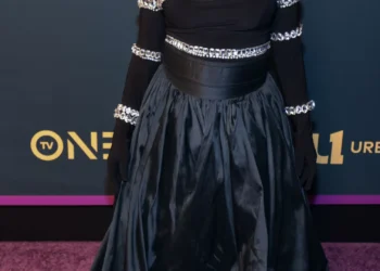 Filhos de Angie Stone agradecem carinho após morte repentina da cantora