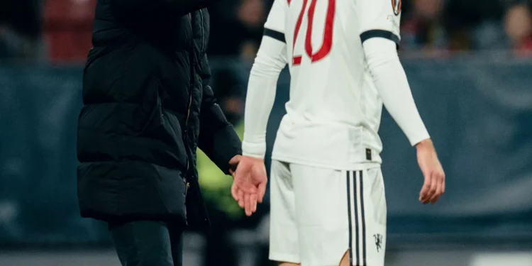 De Mourinho até Amorim: Dalot alcança marca redonda no Manchester United