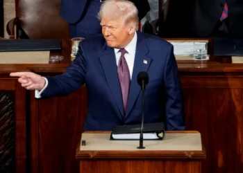 Trump ordena cortes na Voz da América e outros meios financiados pelos EUA