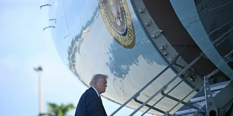 Trump diz ‘não brincar’ quando fala sobre possível terceiro mandato nos EUA