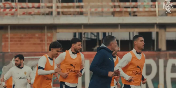 Seriedade de Cristiano Ronaldo na afinação da estratégia para a Dinamarca