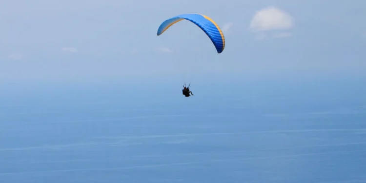Interrompidas buscas por praticante de parapente desaparecido