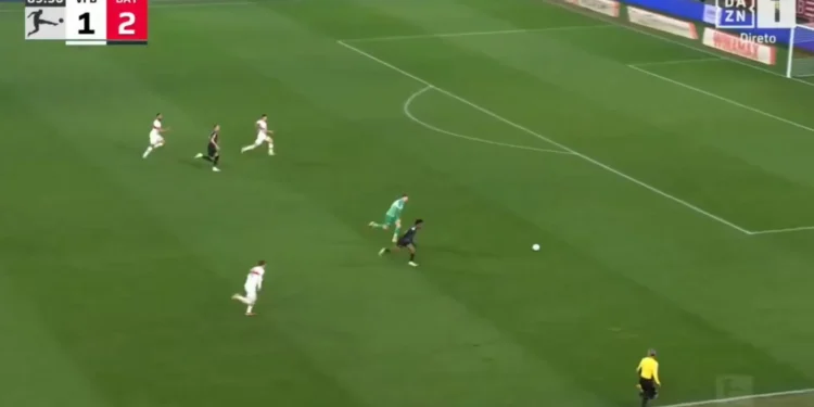 Onde é que ia o guarda-redes? Até Kompany festejou o golo antes do tempo